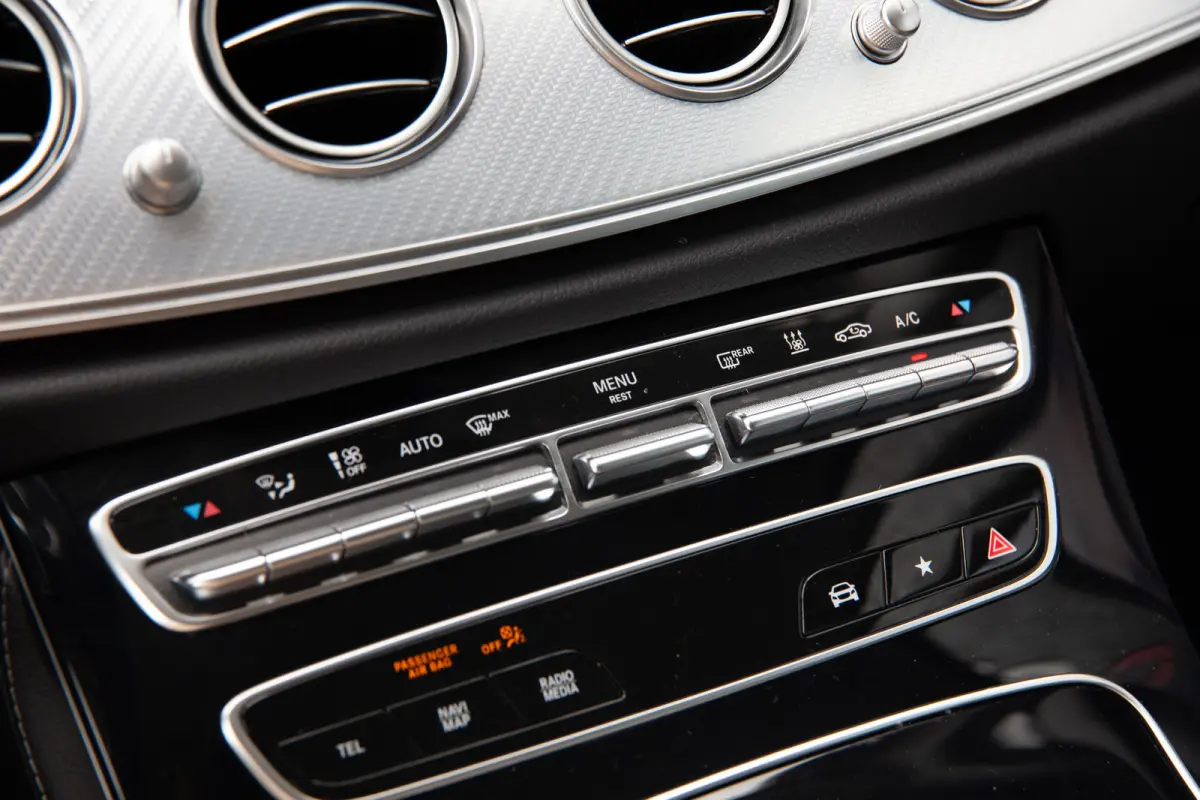 300 e AMG Line , Adap. Cruise, HUD, Sfeerverlichting,