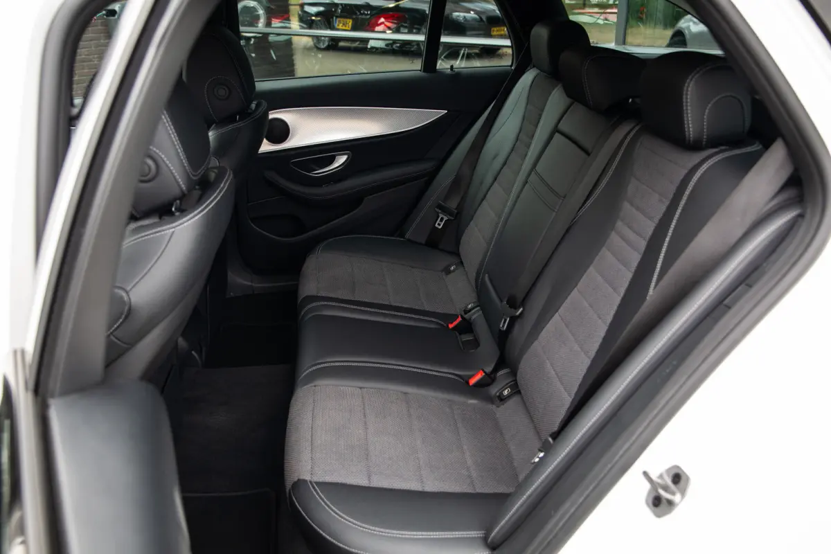 300 e AMG Line , Adap. Cruise, HUD, Sfeerverlichting,