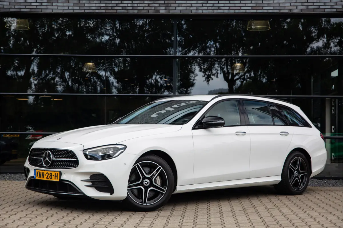 300 e AMG Line , Adap. Cruise, HUD, Sfeerverlichting,