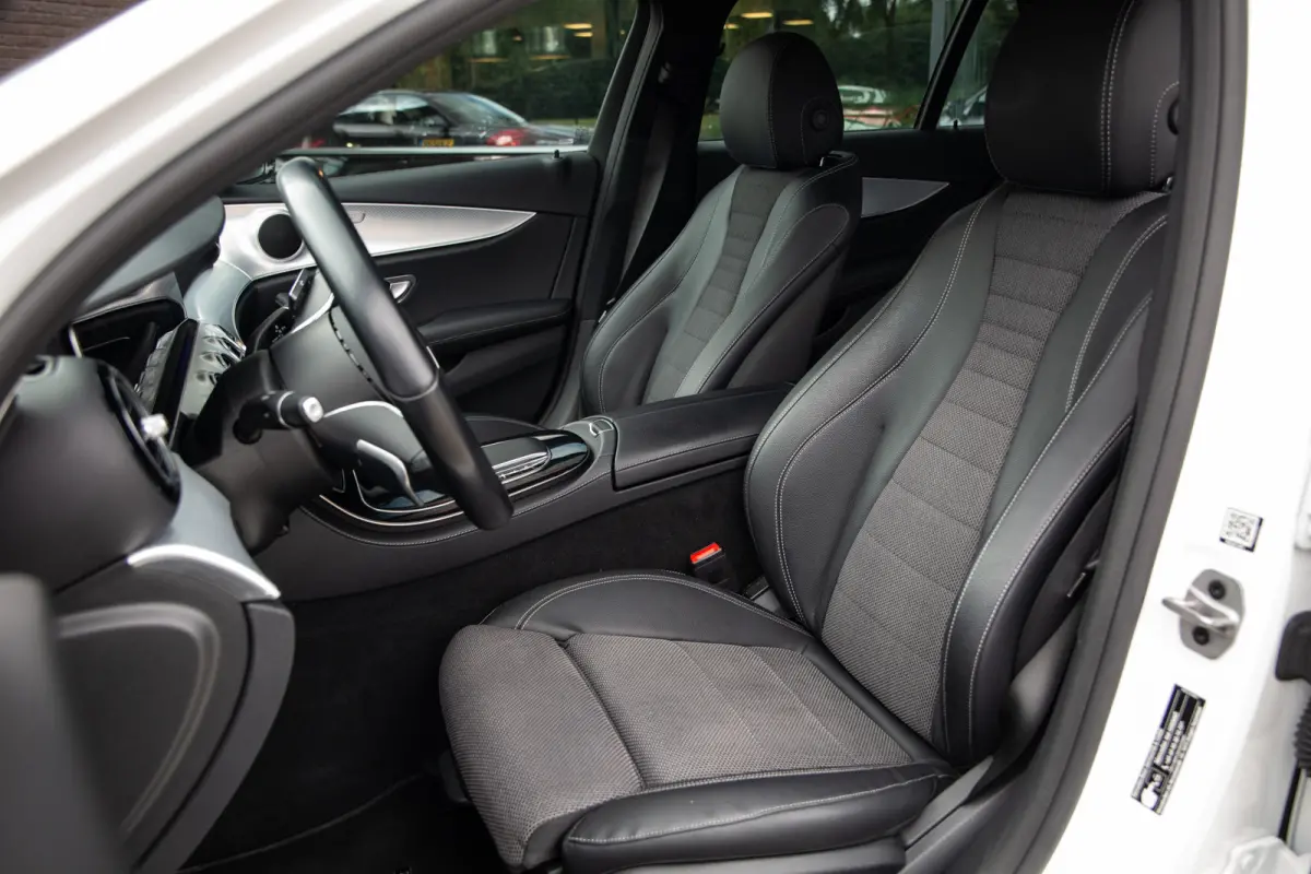 300 e AMG Line , Adap. Cruise, HUD, Sfeerverlichting,