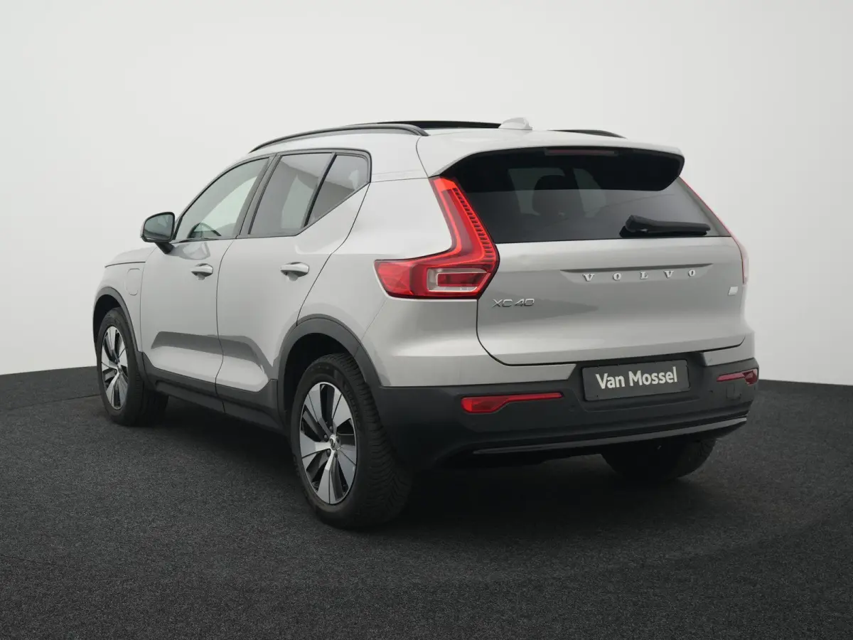 1.5 T4 Plug-in hybrid Plus Dark | Automaat | Stuurwiel Verwarming | Stoel Verwarming | Panorama Dak | Harman Kardon | Camera | 12 Maanden BOVAG Garantie |