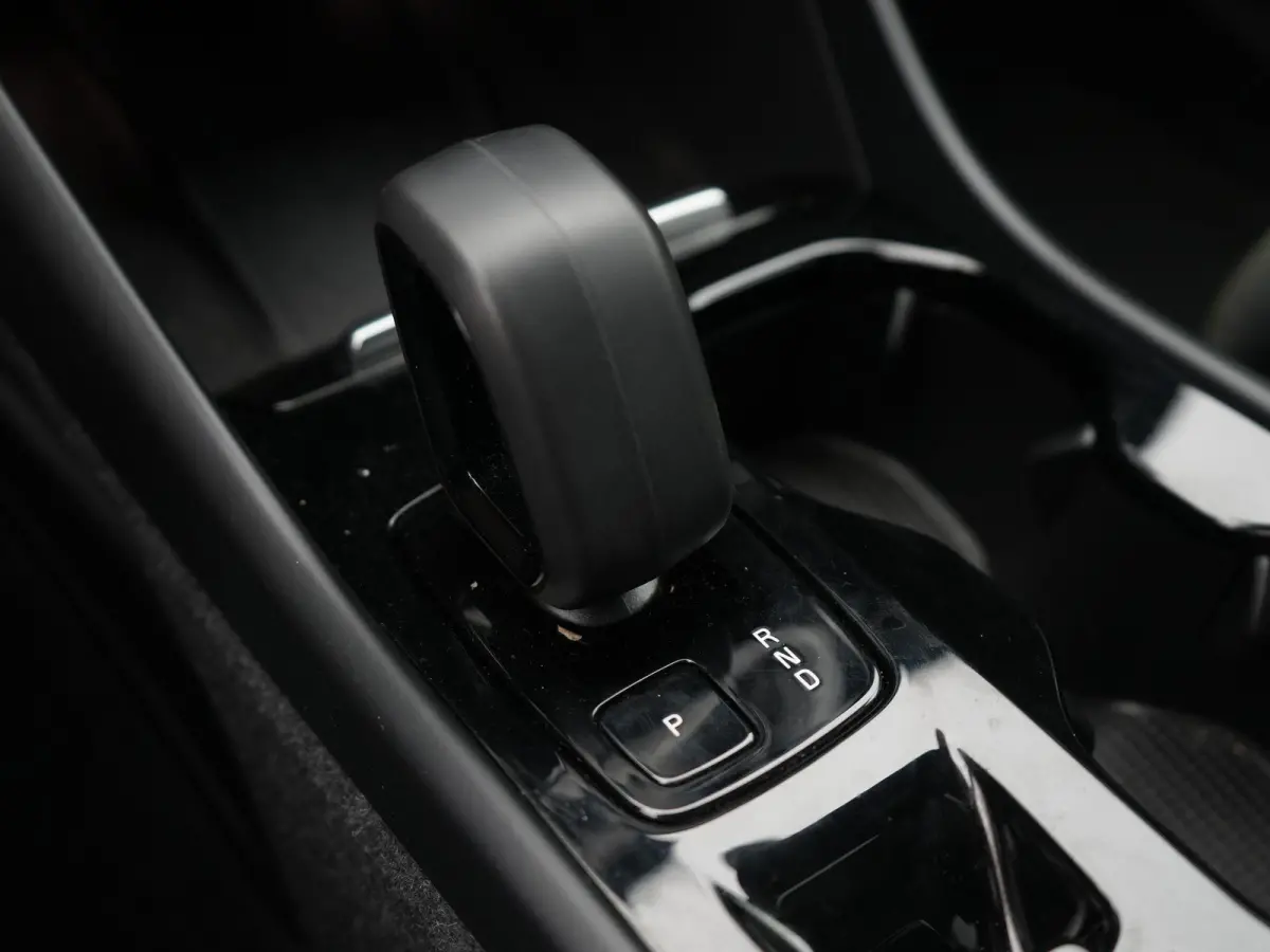 1.5 T4 Plug-in hybrid Plus Dark | Automaat | Stuurwiel Verwarming | Stoel Verwarming | Panorama Dak | Harman Kardon | Camera | 12 Maanden BOVAG Garantie |