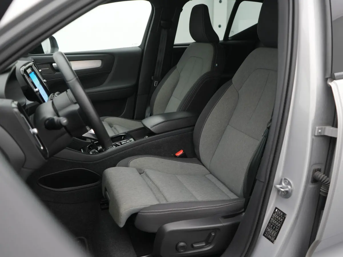 1.5 T4 Plug-in hybrid Plus Dark | Automaat | Stuurwiel Verwarming | Stoel Verwarming | Panorama Dak | Harman Kardon | Camera | 12 Maanden BOVAG Garantie |