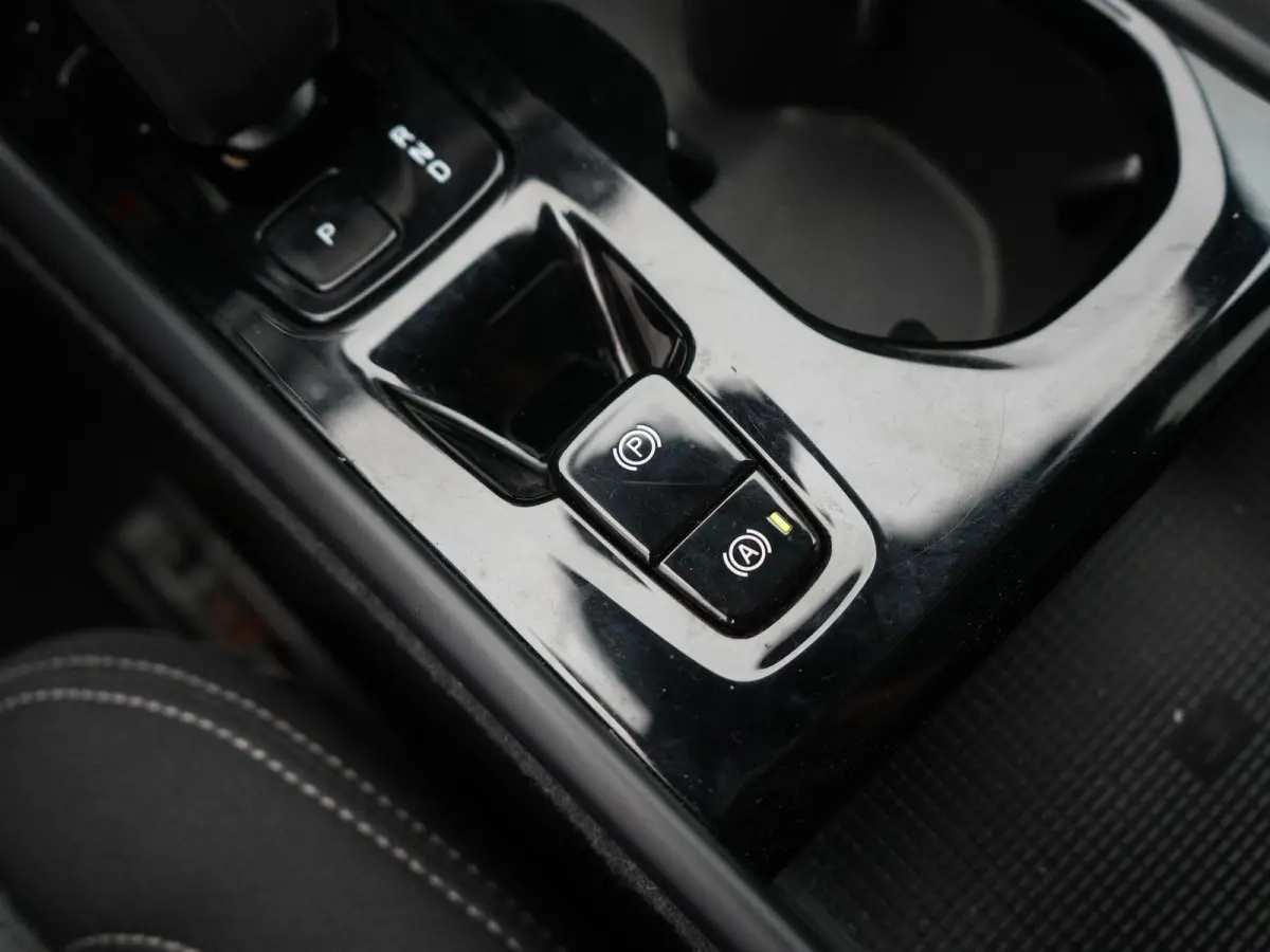1.5 T4 Plug-in hybrid Plus Dark | Automaat | Stuurwiel Verwarming | Stoel Verwarming | Panorama Dak | Harman Kardon | Camera | 12 Maanden BOVAG Garantie |
