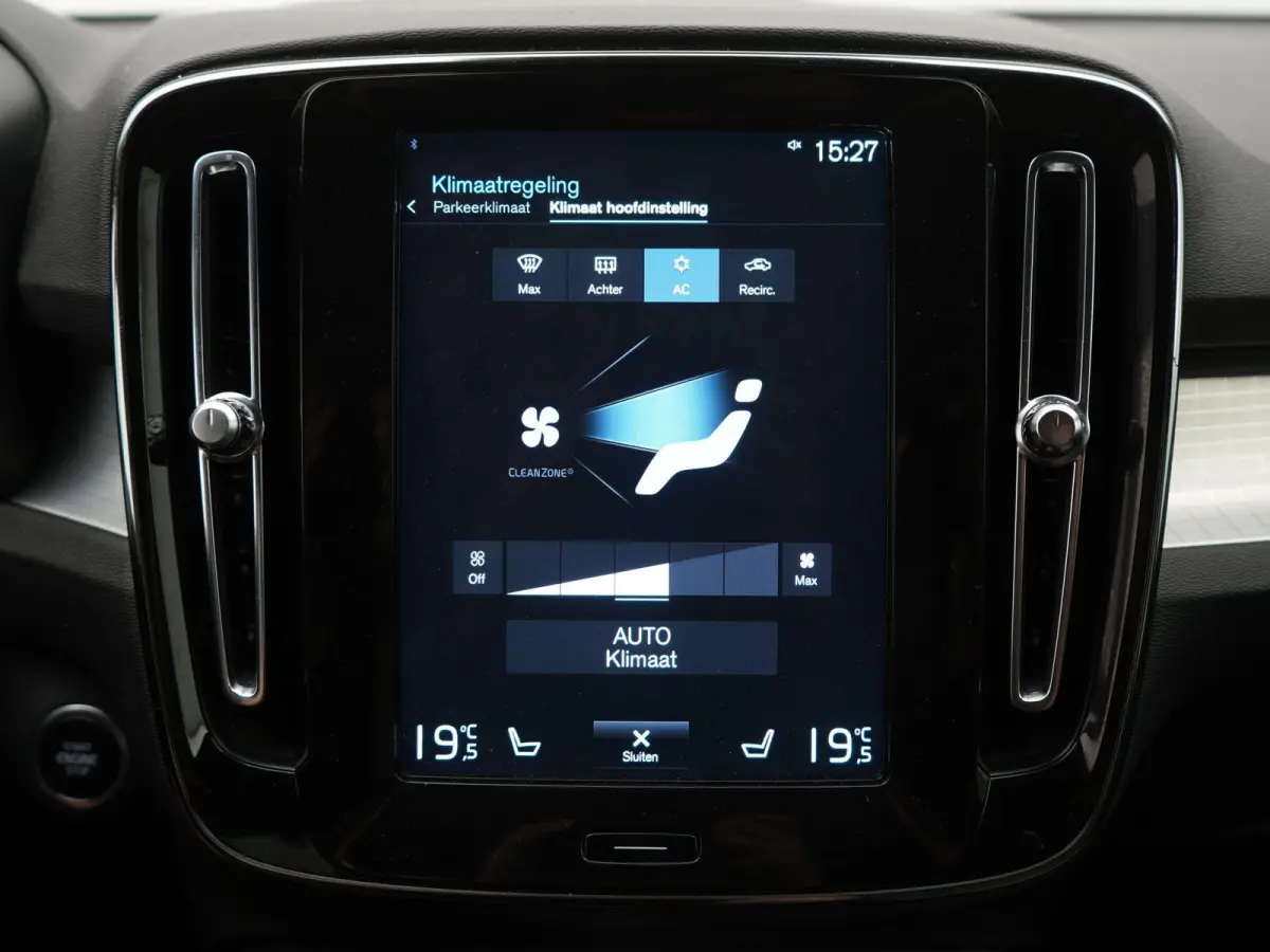 1.5 T4 Plug-in hybrid Plus Dark | Automaat | Stuurwiel Verwarming | Stoel Verwarming | Panorama Dak | Harman Kardon | Camera | 12 Maanden BOVAG Garantie |