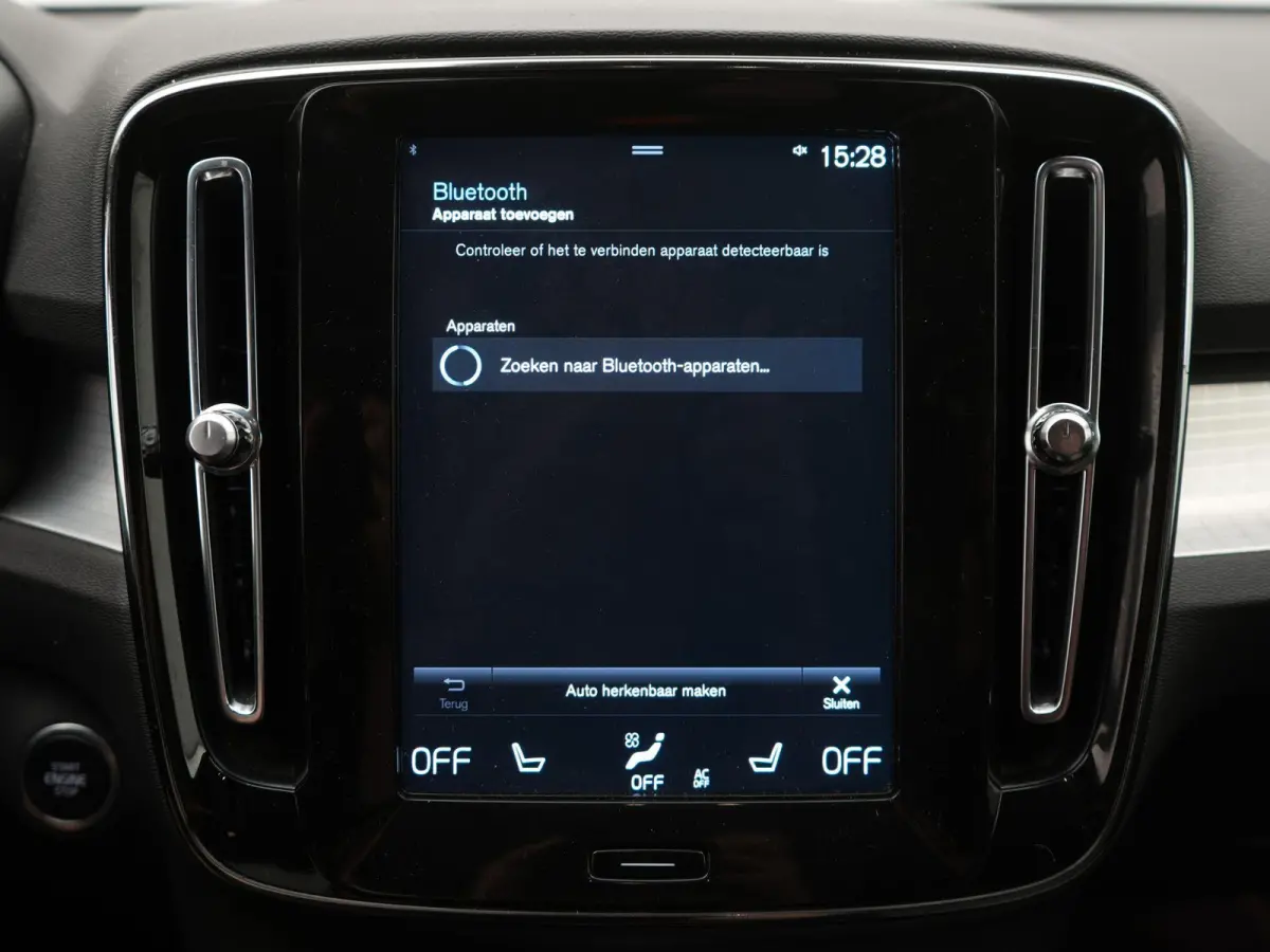 1.5 T4 Plug-in hybrid Plus Dark | Automaat | Stuurwiel Verwarming | Stoel Verwarming | Panorama Dak | Harman Kardon | Camera | 12 Maanden BOVAG Garantie |