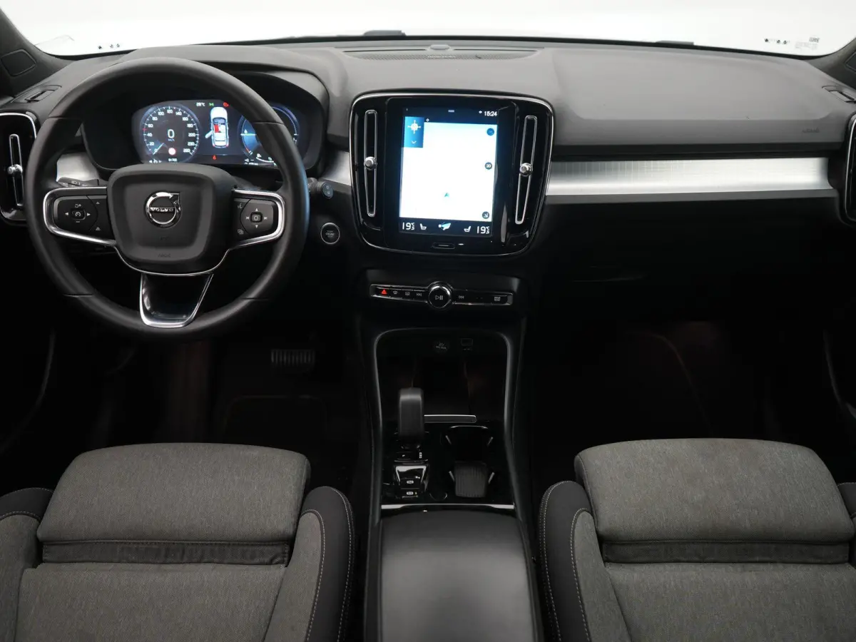 1.5 T4 Plug-in hybrid Plus Dark | Automaat | Stuurwiel Verwarming | Stoel Verwarming | Panorama Dak | Harman Kardon | Camera | 12 Maanden BOVAG Garantie |
