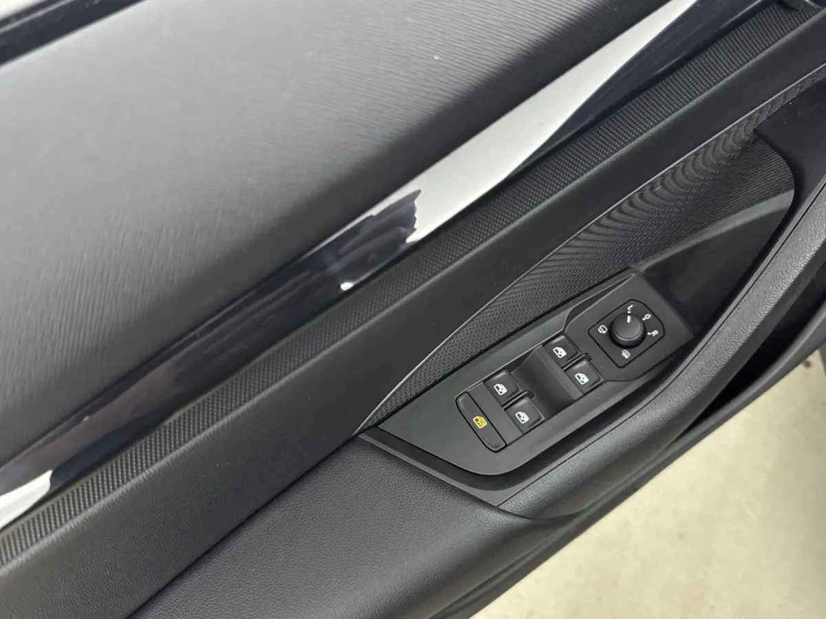 1.4 TSI iV PHEV Sportline Business