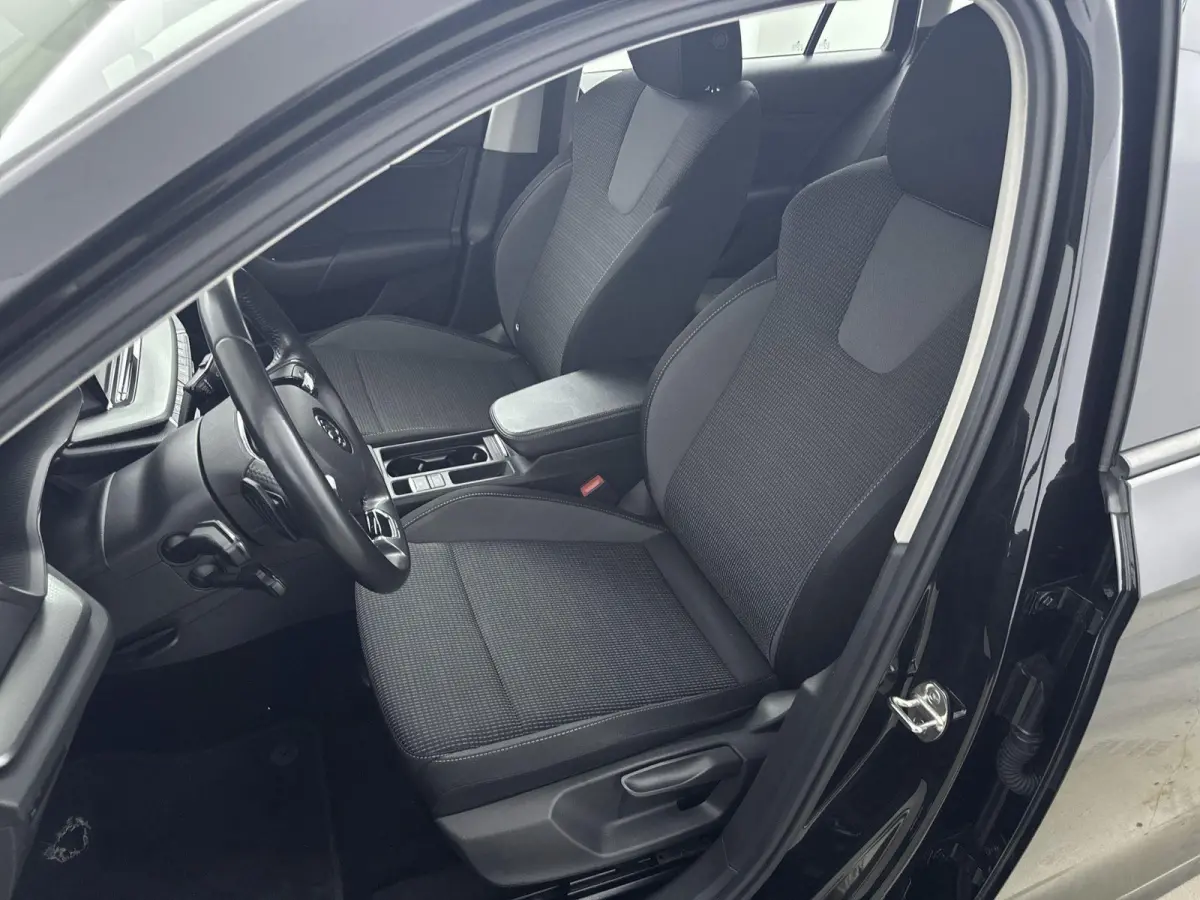 1.4 TSI iV PHEV Sportline Business