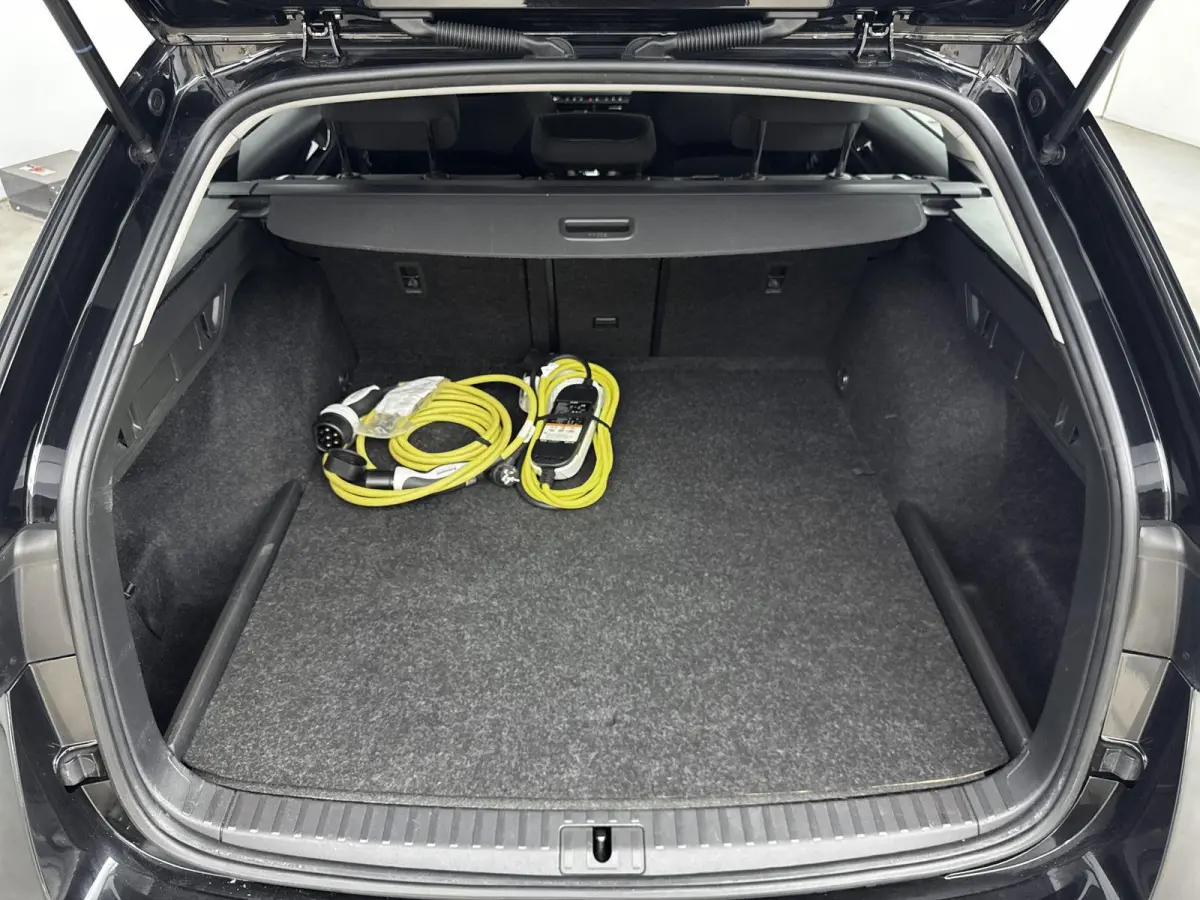 1.4 TSI iV PHEV Sportline Business