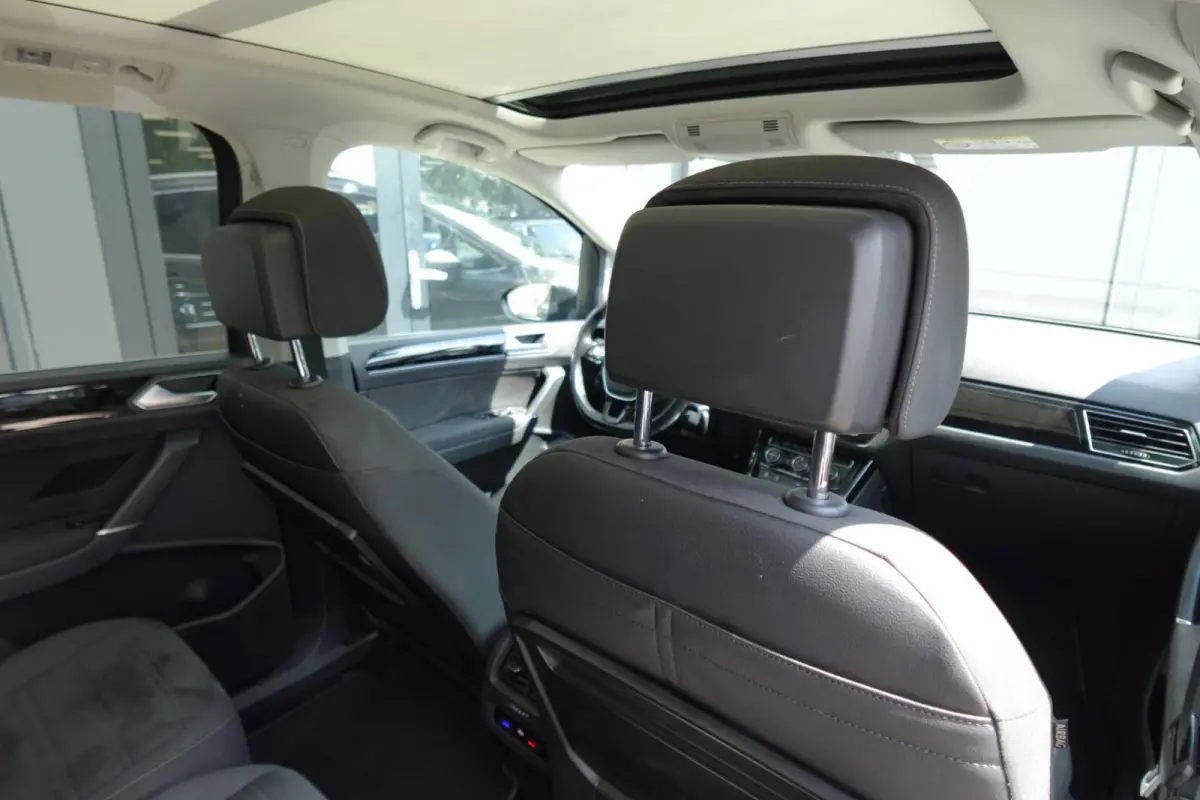1.4 TSI Connected Series 7P NAVI CAM PDC