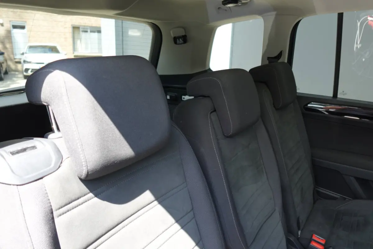 1.4 TSI Connected Series 7P NAVI CAM PDC