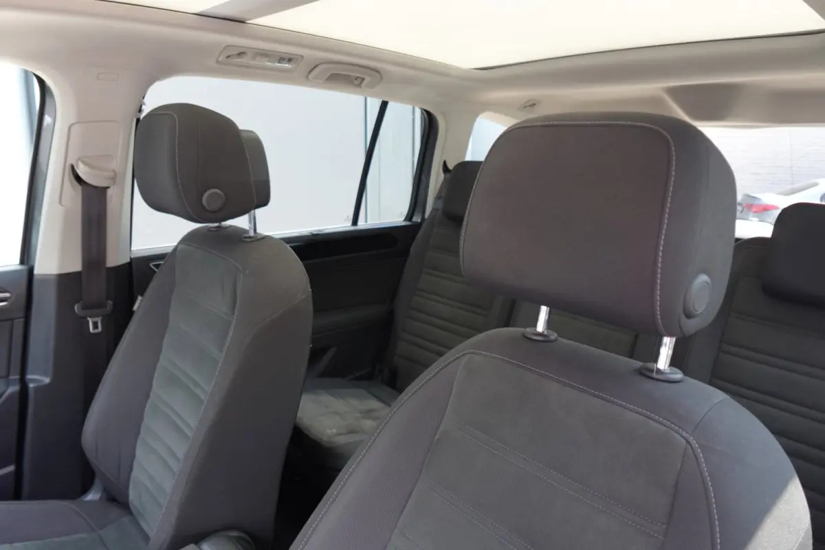 1.4 TSI Connected Series 7P NAVI CAM PDC
