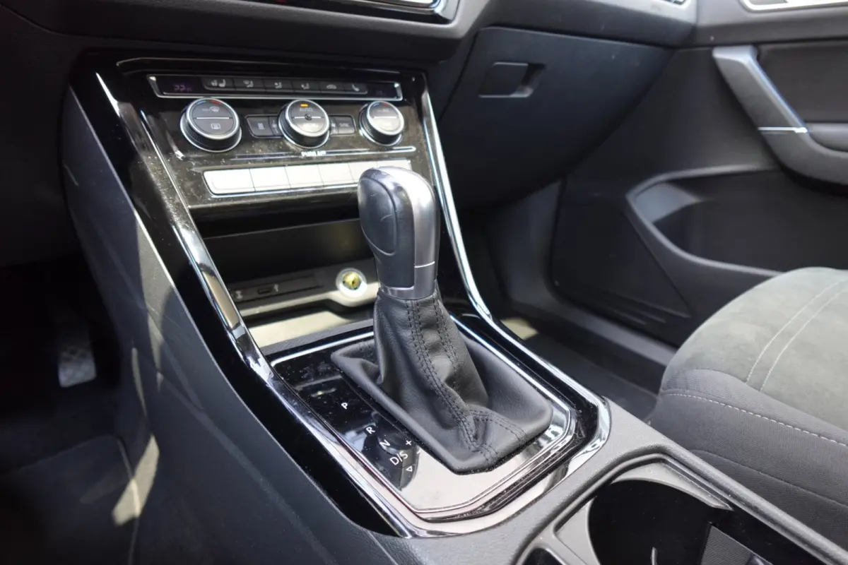 1.4 TSI Connected Series 7P NAVI CAM PDC