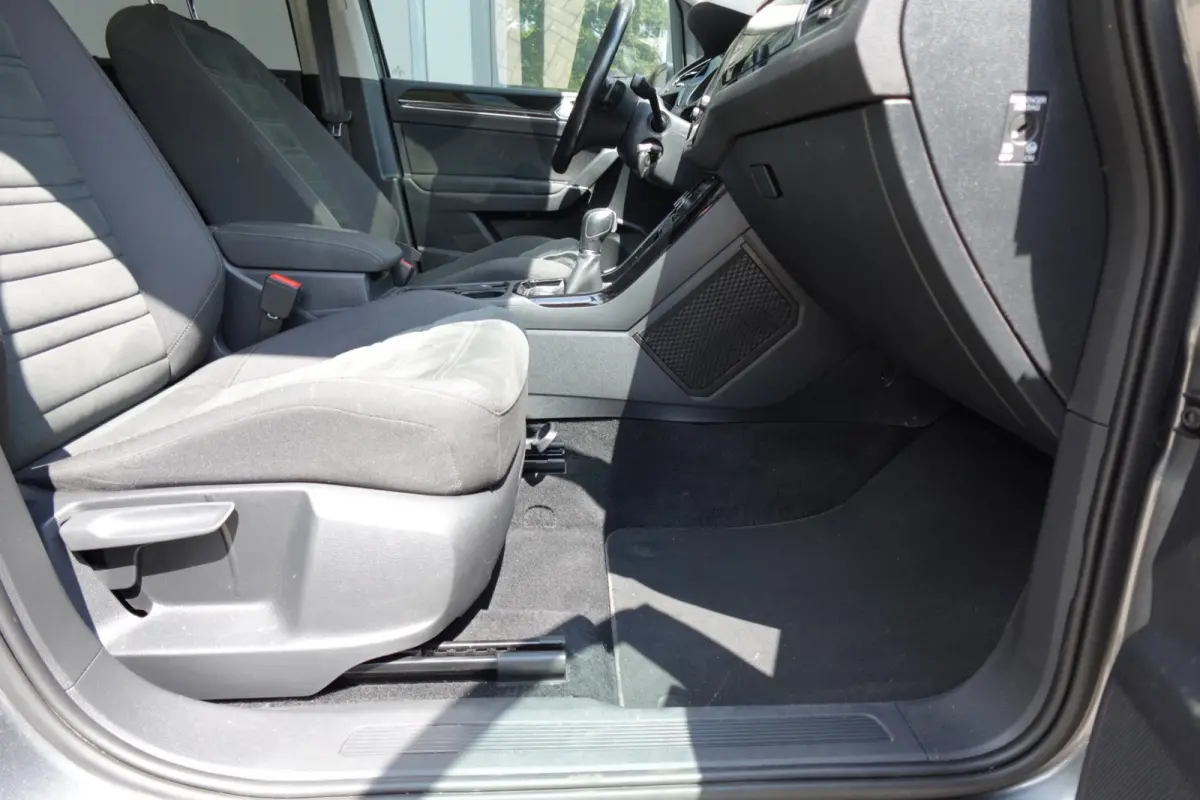 1.4 TSI Connected Series 7P NAVI CAM PDC