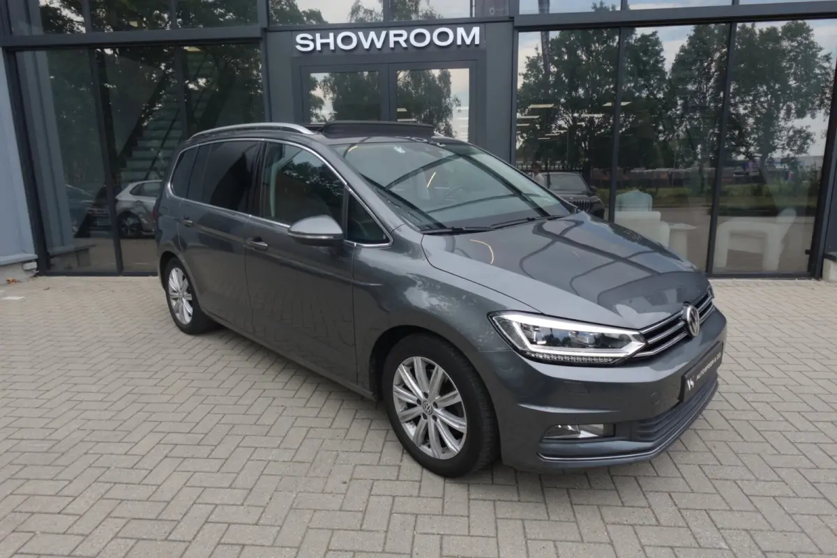 1.4 TSI Connected Series 7P NAVI CAM PDC