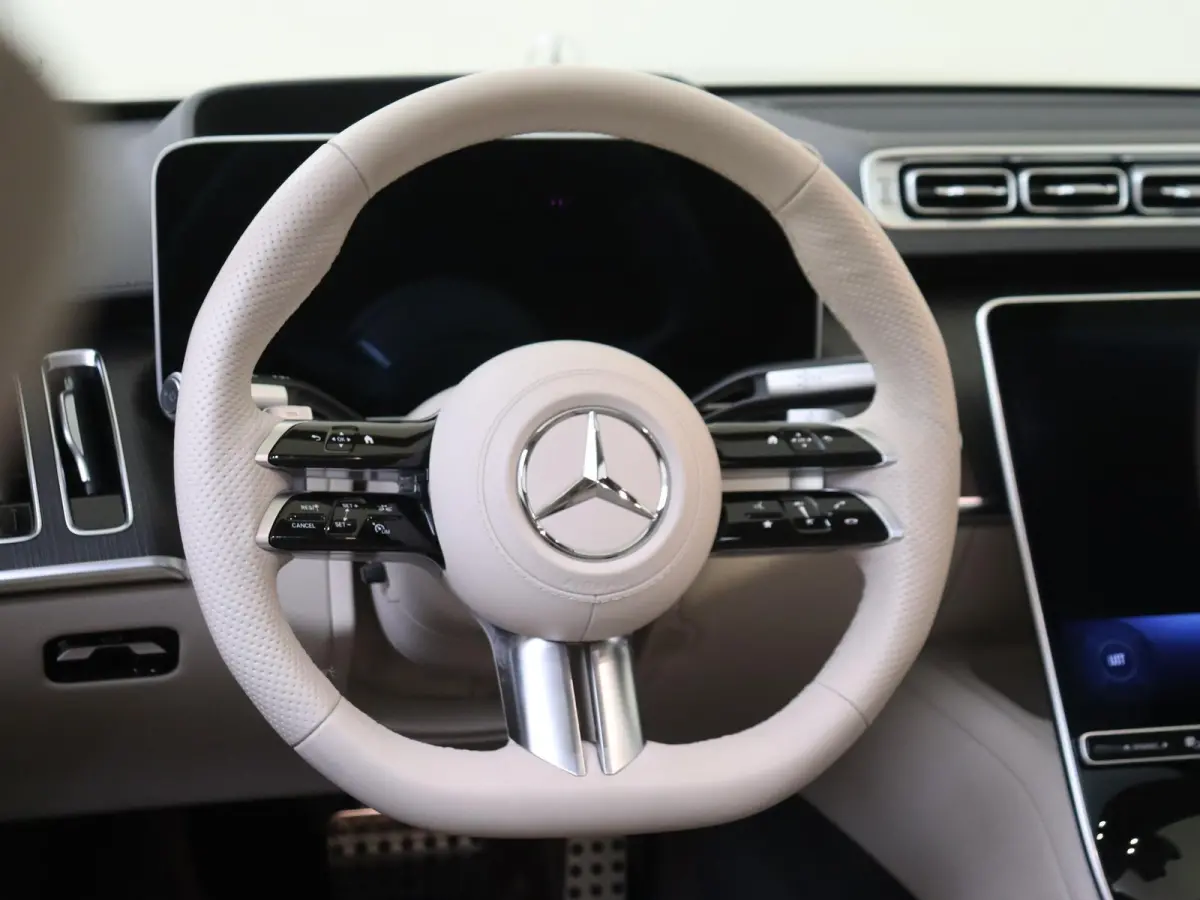500 4MATIC Lang AMG Line / Panoramadak/ 21 inch/ Aug. Reality Head Up/ Burmester 3D/ Rijassistentiepakket
