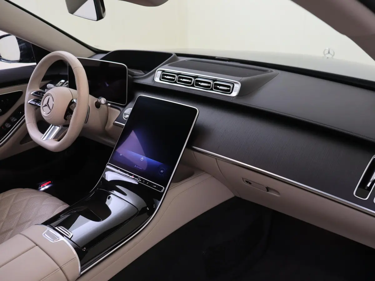 500 4MATIC Lang AMG Line / Panoramadak/ 21 inch/ Aug. Reality Head Up/ Burmester 3D/ Rijassistentiepakket