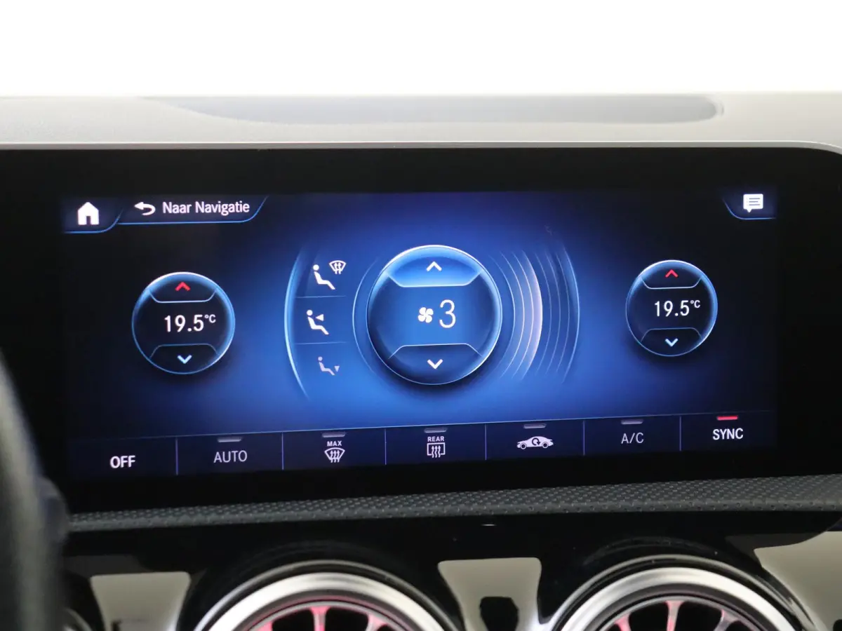 250 Premium Plus / AMG/ Panoramadak/ Memory/ Sfeerverlichting/ 19 inch/ Burmester