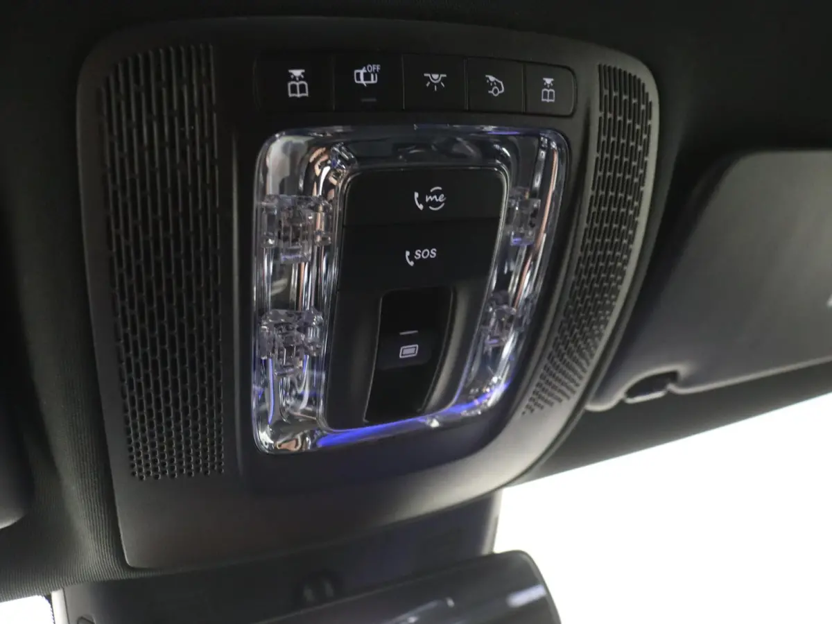 250 Premium Plus / AMG/ Panoramadak/ Memory/ Sfeerverlichting/ 19 inch/ Burmester