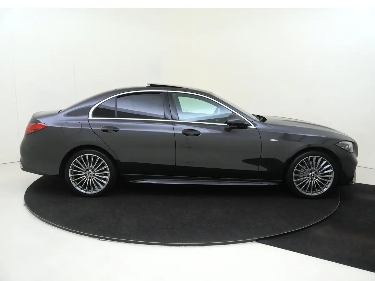 300 e Business Solution AMG / Panoramadak/ 19 inch/ Memory/ Sfeerverlichting