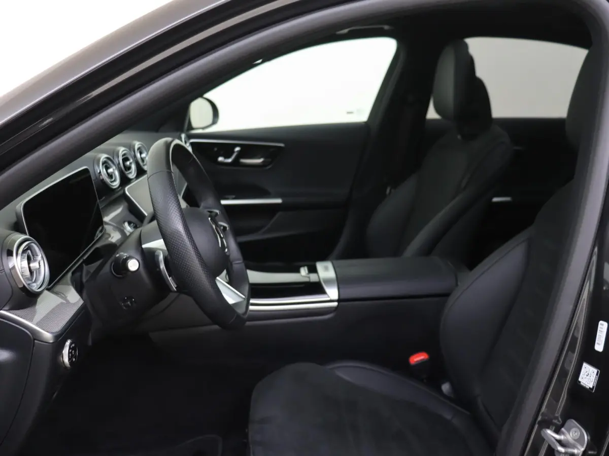 300 e Business Solution AMG / Panoramadak/ 19 inch/ Memory/ Sfeerverlichting