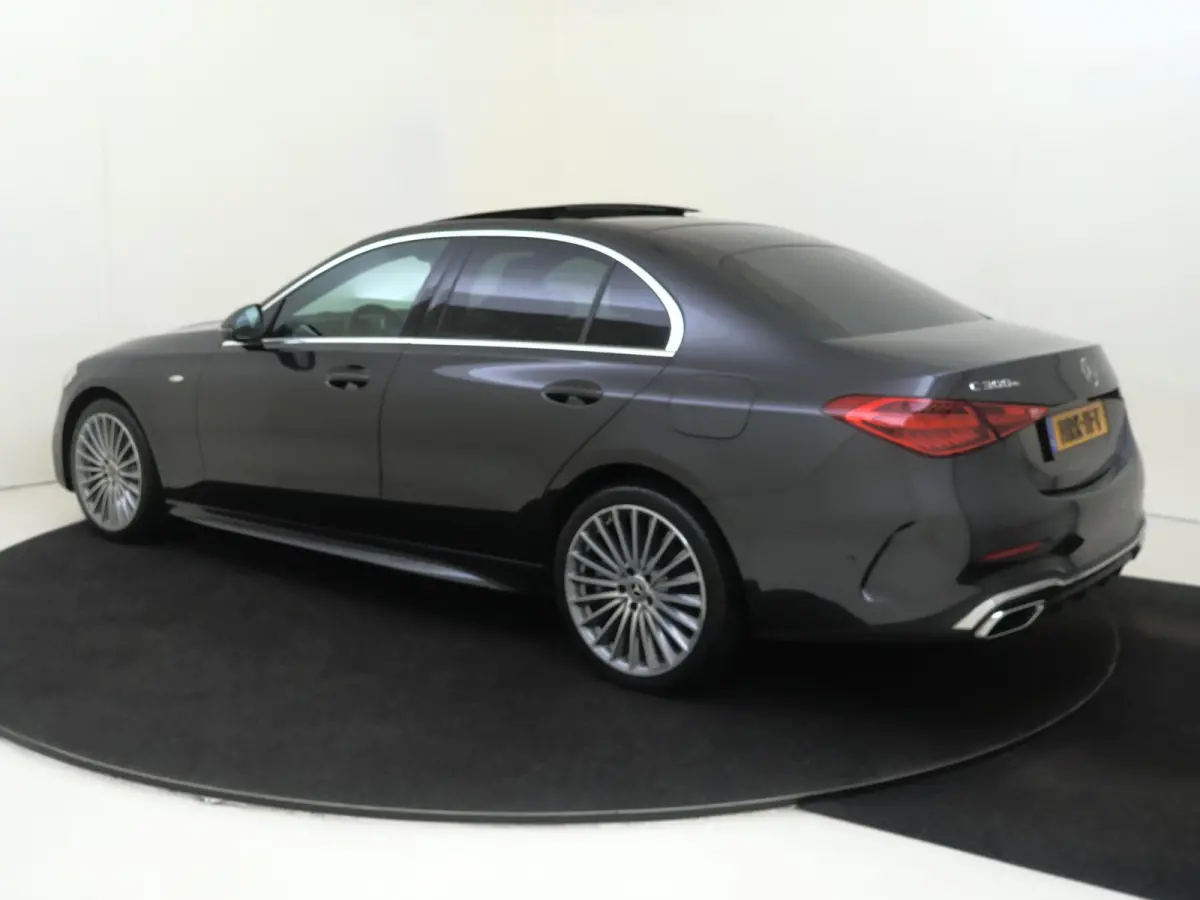 300 e Business Solution AMG / Panoramadak/ 19 inch/ Memory/ Sfeerverlichting