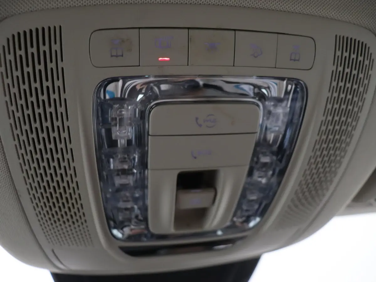 350 de 4MATIC / Stoelverwarming / 360Graden-Camera / Panorama-schuifdak / Memory-Stoelen / Stoelventilatie / Rij-assistentiepakket /