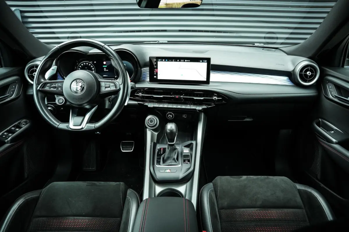 1.5T Hybrid Edizione Speciale | ACC | CarPlay | DAB | Navi | Clima | H.Leder | BTW aftrekbaar |