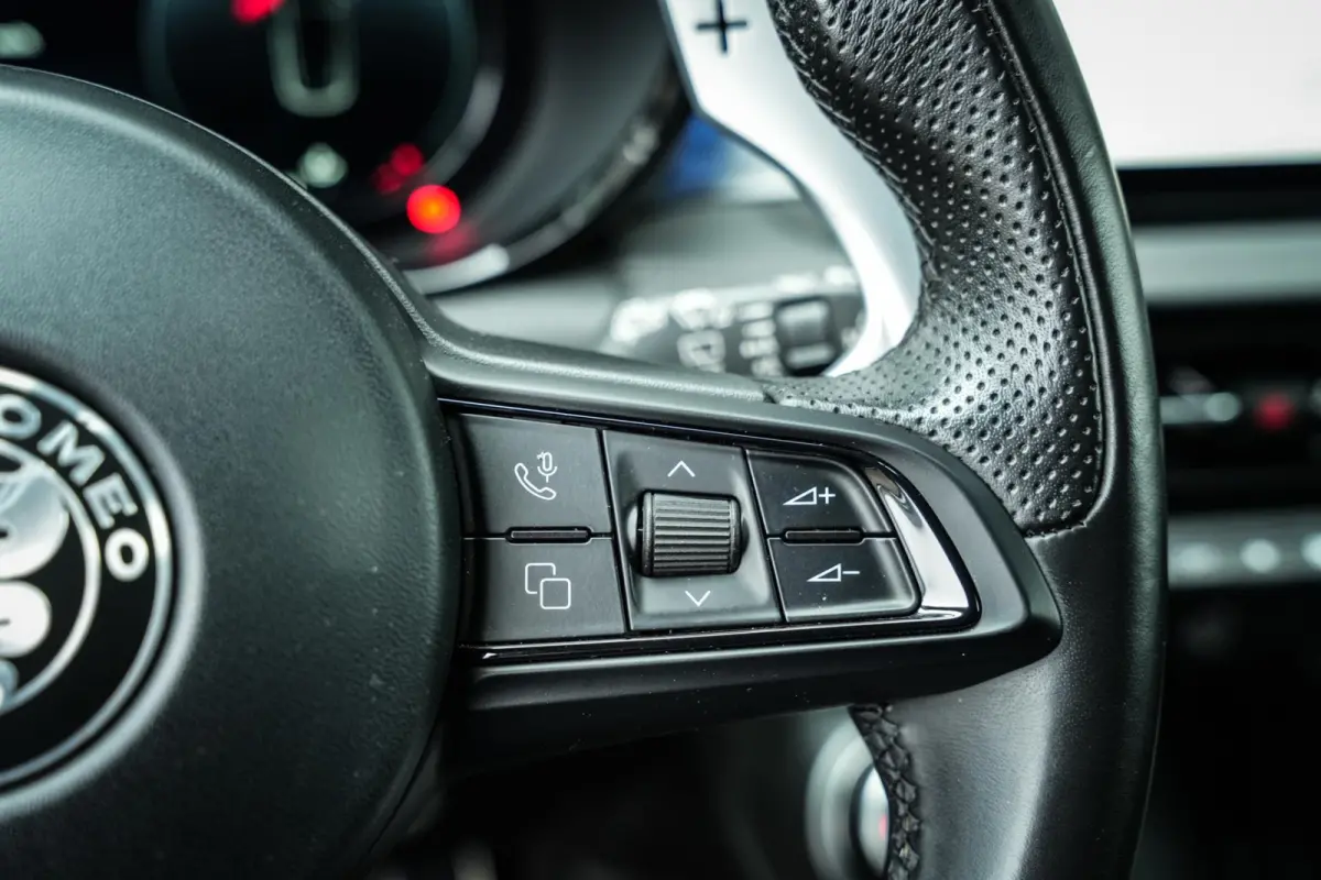 1.5T Hybrid Edizione Speciale | ACC | CarPlay | DAB | Navi | Clima | H.Leder | BTW aftrekbaar |