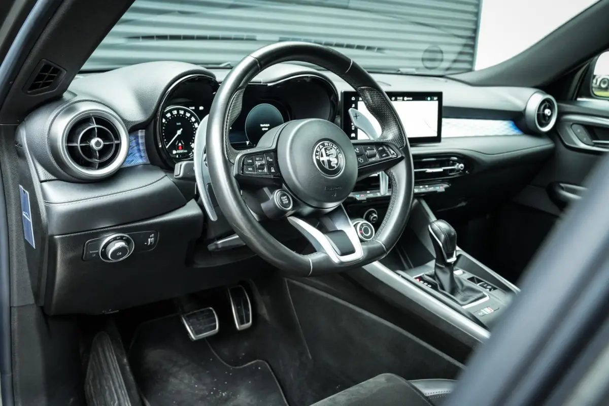 1.5T Hybrid Edizione Speciale | ACC | CarPlay | DAB | Navi | Clima | H.Leder | BTW aftrekbaar |