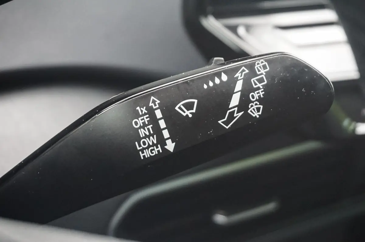 204pk Life 58 kWh | Navigatie | Stoelverwarming | Adaptive Cruise