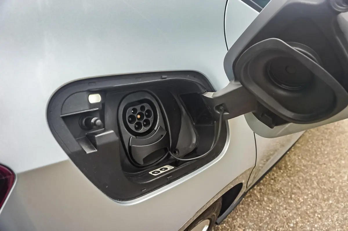 204pk Life 58 kWh | Navigatie | Stoelverwarming | Adaptive Cruise