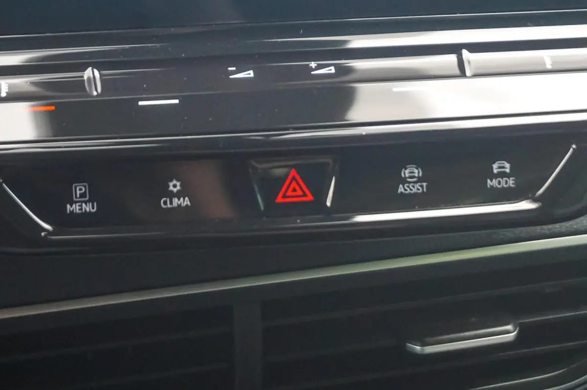 204pk Life 58 kWh | Navigatie | Stoelverwarming | Adaptive Cruise