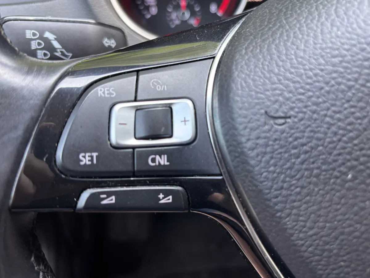 1.0 BlueMotion | Cruise control + Navi Nu € 5.475,- !!!