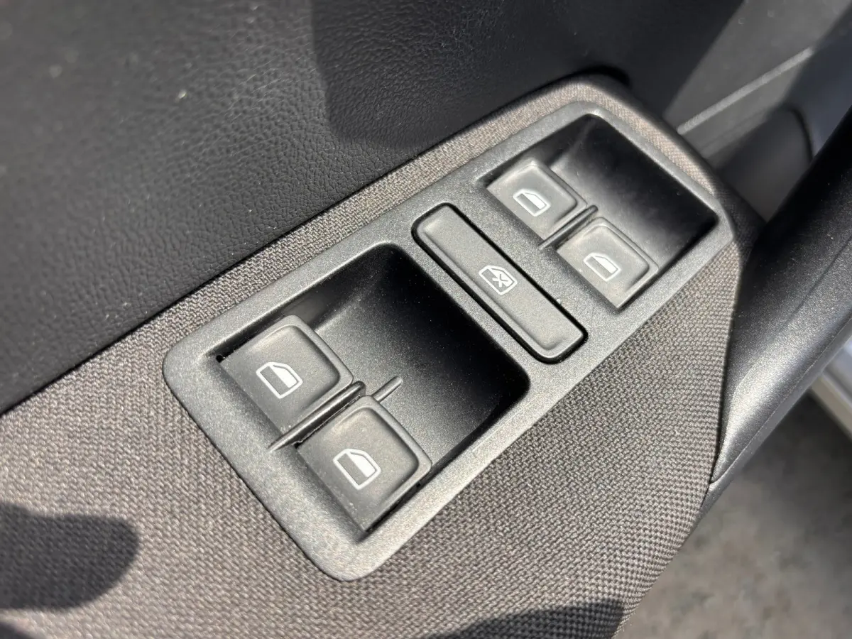 1.0 BlueMotion | Cruise control + Navi Nu € 5.475,- !!!