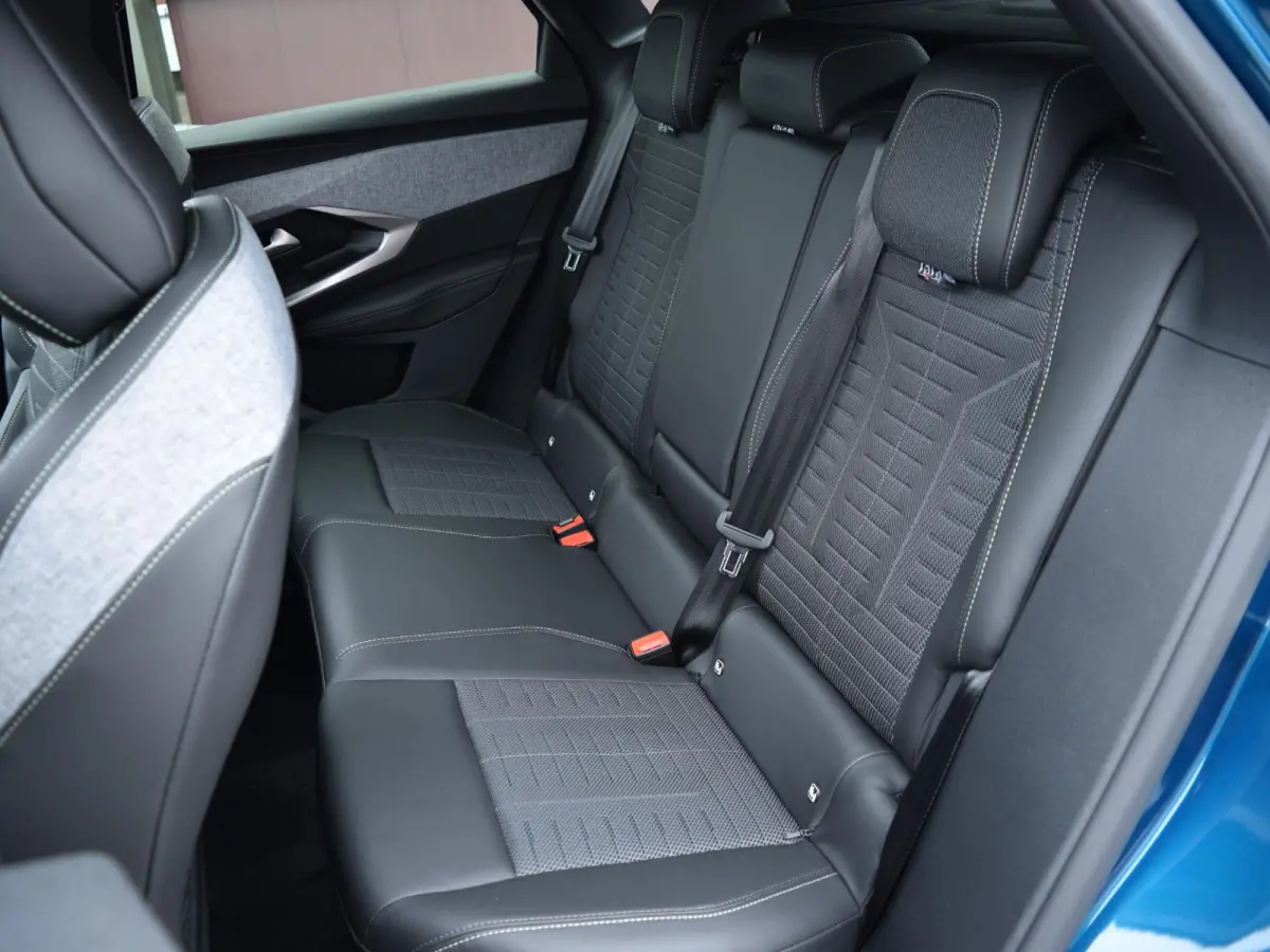 GT Long Range 230 97 kWh Warmtepomp l 360 vision & Drive Assist Pack l Panoramisch schuifdak Pack