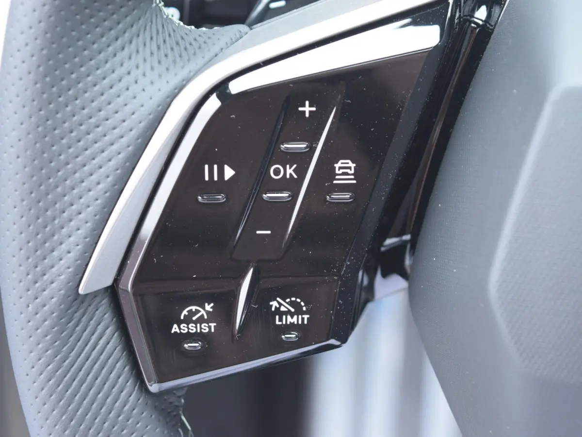 GT Long Range 230 97 kWh Warmtepomp l 360 vision & Drive Assist Pack l Panoramisch schuifdak Pack