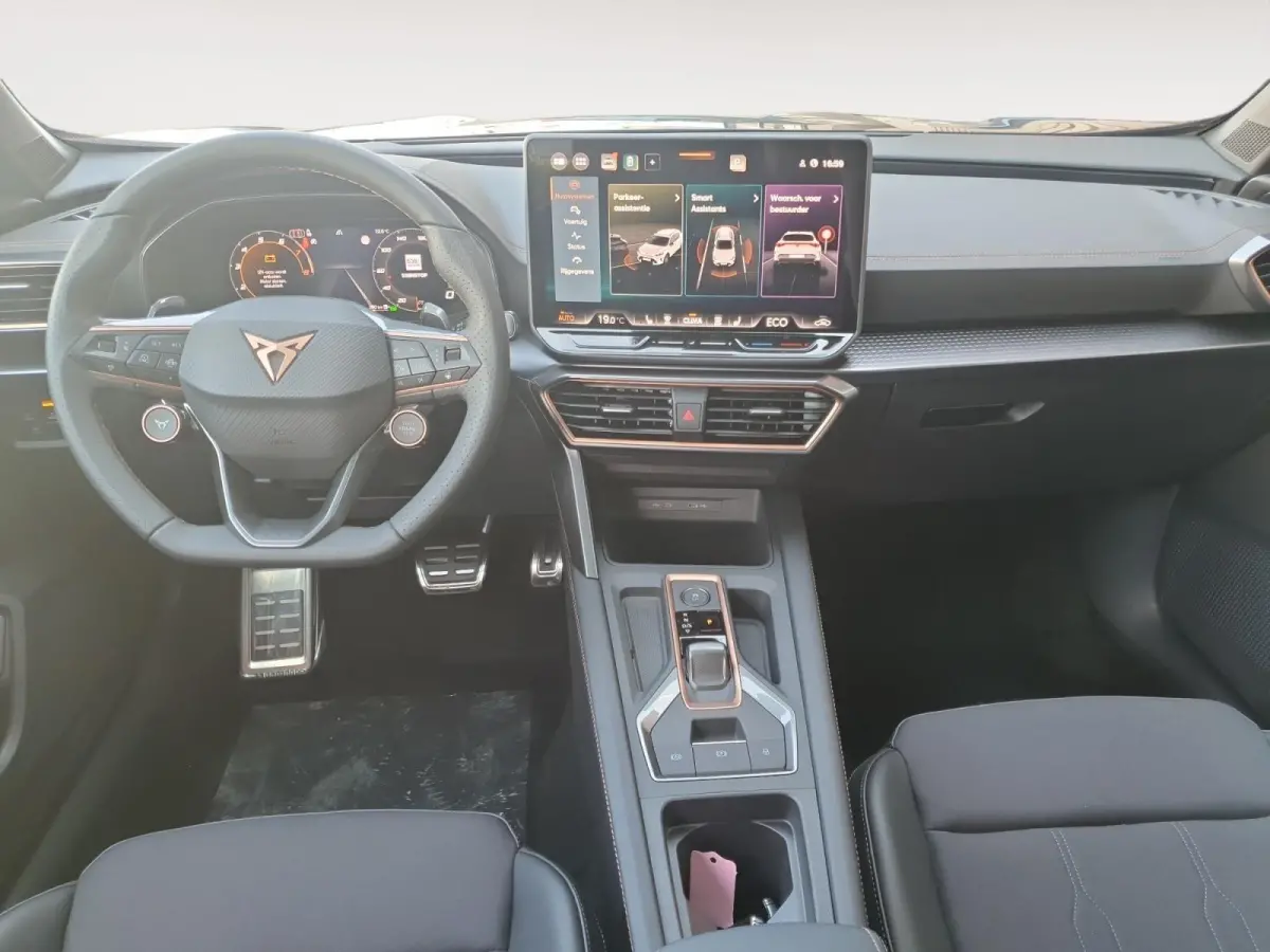1.5 TSI e-Hybrid Business | Trekhaak | Panoramaschuifdak | Appel Carplay / Android Auto | Camera | Stoel en stuurverwarming |