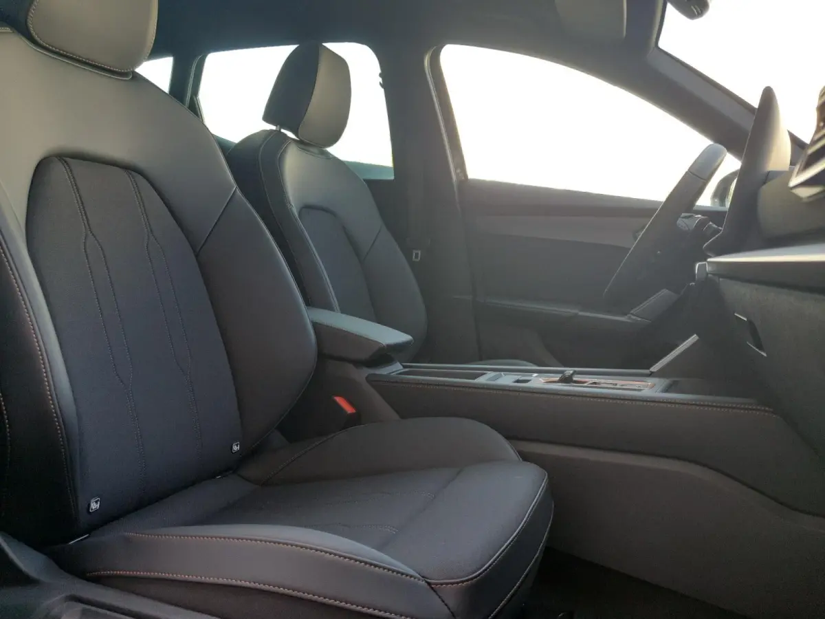 1.5 TSI e-Hybrid Business | Trekhaak | Panoramaschuifdak | Appel Carplay / Android Auto | Camera | Stoel en stuurverwarming |