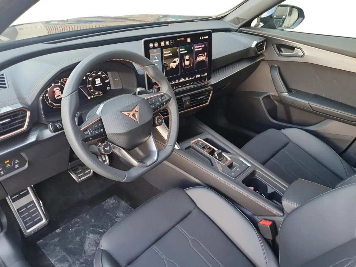 1.5 TSI e-Hybrid Business | Trekhaak | Panoramaschuifdak | Appel Carplay / Android Auto | Camera | Stoel en stuurverwarming |