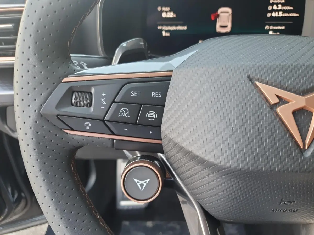 1.5 TSI e-Hybrid Business | Trekhaak | Panoramaschuifdak | Appel Carplay / Android Auto | Camera | Stoel en stuurverwarming |