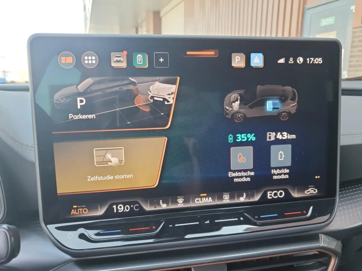 1.5 TSI e-Hybrid Business | Trekhaak | Panoramaschuifdak | Appel Carplay / Android Auto | Camera | Stoel en stuurverwarming |
