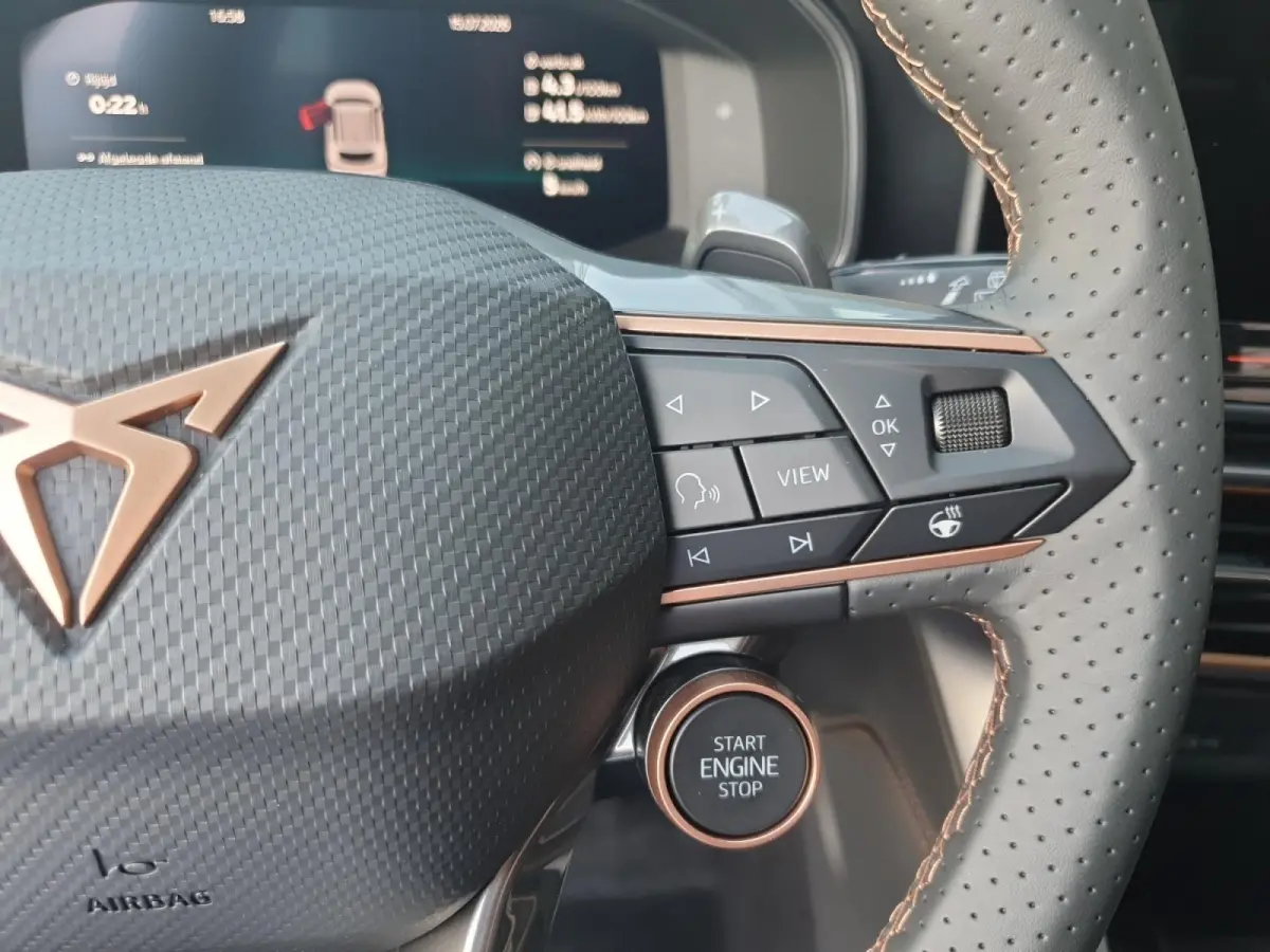 1.5 TSI e-Hybrid Business | Trekhaak | Panoramaschuifdak | Appel Carplay / Android Auto | Camera | Stoel en stuurverwarming |