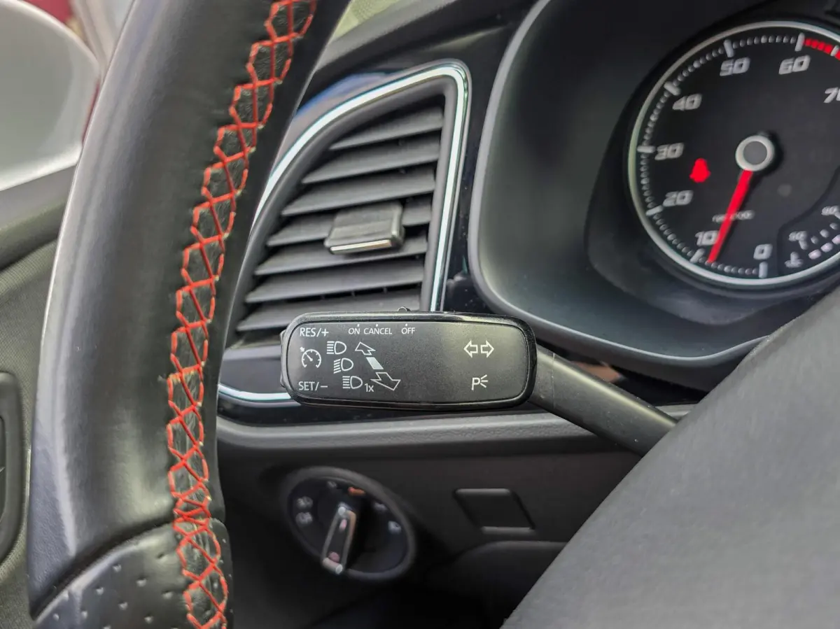 1.4 FR AUTOMAAT|CARPLAY|CAMERA|STOELVERW.
