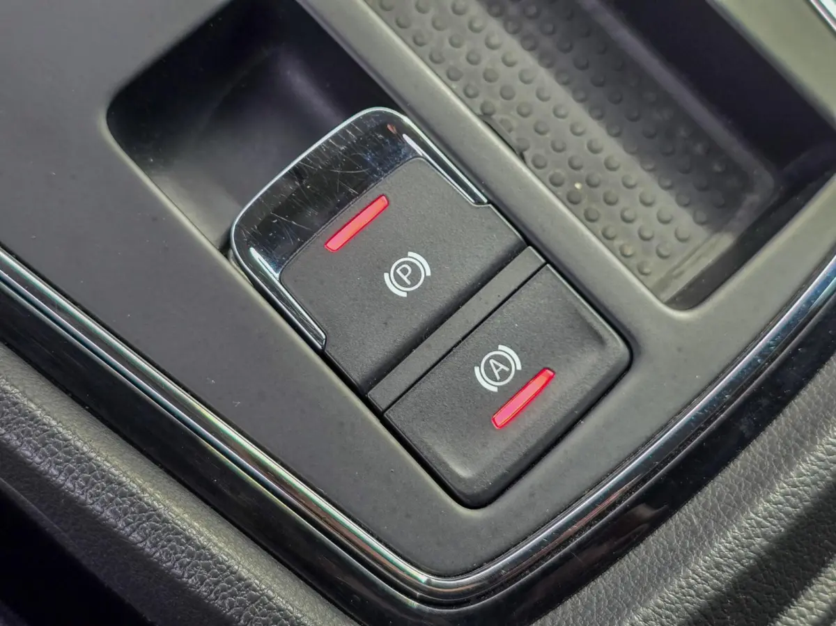 1.4 FR AUTOMAAT|CARPLAY|CAMERA|STOELVERW.