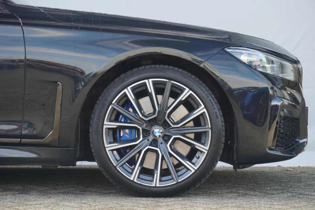 750i xDrive High Executive | Schuif-kanteldak | Bowers & Wilkins | Achterasbesturing | Driving Assistant Professional | Rondomzicht camera's