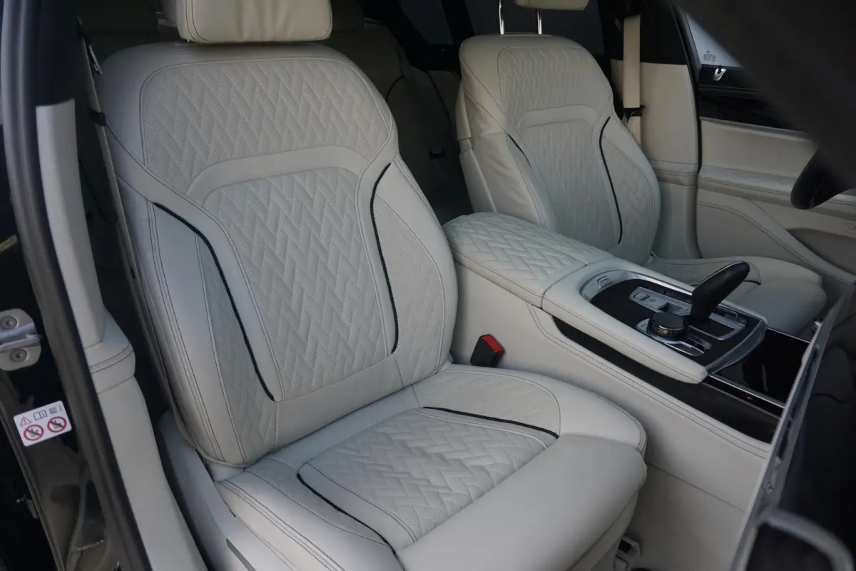750i xDrive High Executive | Schuif-kanteldak | Bowers & Wilkins | Achterasbesturing | Driving Assistant Professional | Rondomzicht camera's