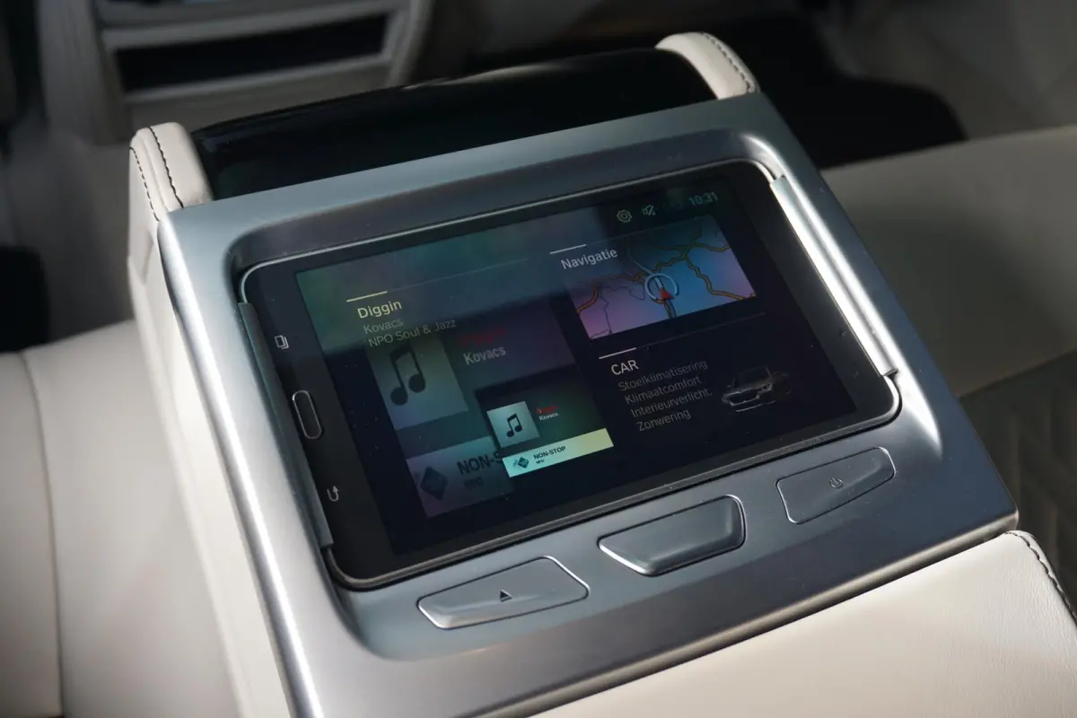 750i xDrive High Executive | Schuif-kanteldak | Bowers & Wilkins | Achterasbesturing | Driving Assistant Professional | Rondomzicht camera's