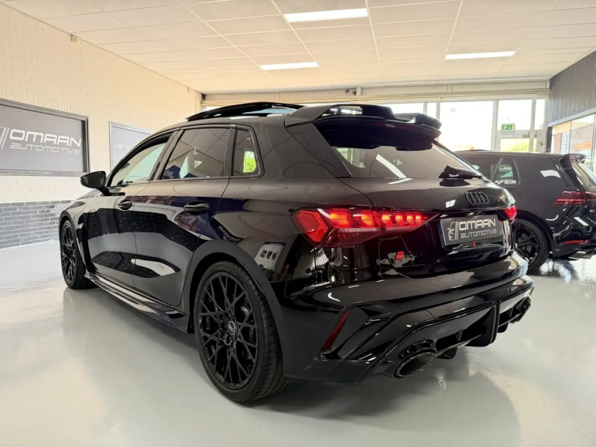2.5 TFSI Quattro HULK ED. CARBON PANO